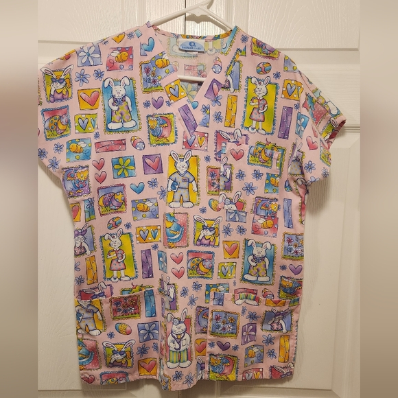 SCRUB TOPS HOLIDAY - Picture 2 of 7